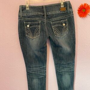 Almost Famous Skinny Jeans Distressed 11